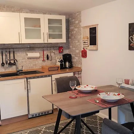 Ferienhaus-sonnenrose-loffhagen-garten-apartment Lejlighed